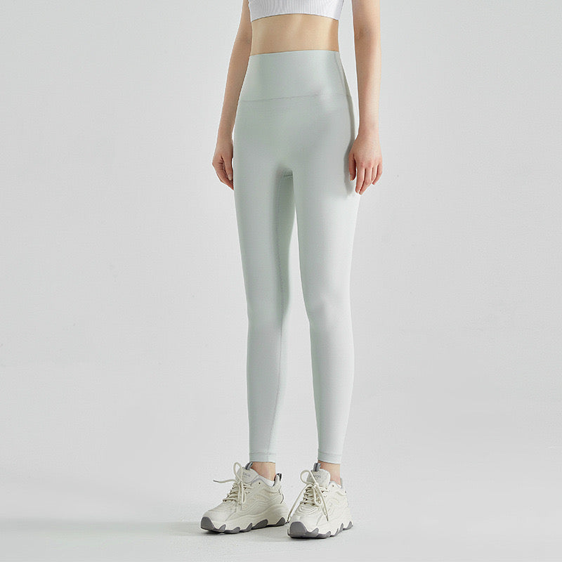 Essentials Leggings